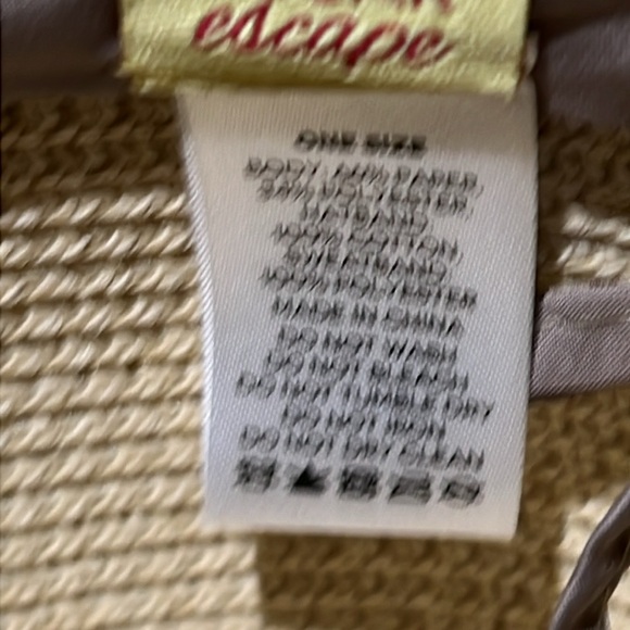 Solar Escape UV Casual Fedora (Wheat) One Size Adjustable
Drawstring - Picture 4 of 6